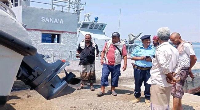 خفر سواحل شبوة تتسلم زورقًا حديثًا لتعزيز الأمن البحري 