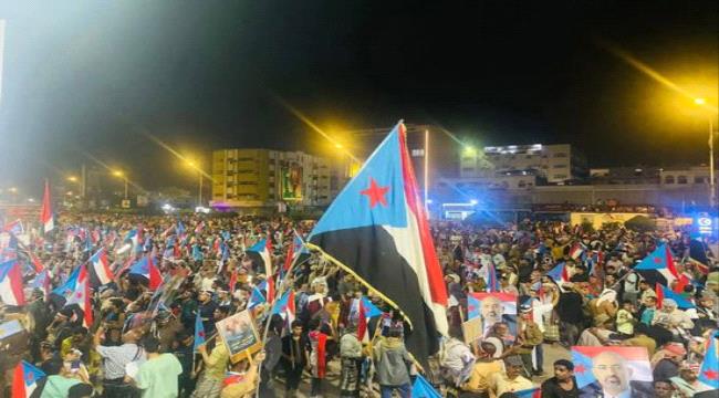 لقور: الشرعية الحقيقية لا تُستورد ولا تُصنع بغرف الفنادق 