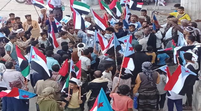 فعالية جماهيرية في مديرية الملاح تأييدًا للإعلان السياسي والدستوري وتنديدًا بالعدوان السعودي 
