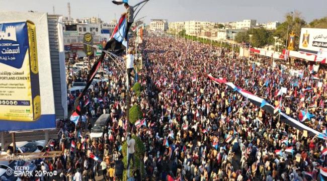 صواعقُ الحق: رسالةُ الملايينِ لمن توهموا كسرَ الروحِ الجنوبية 