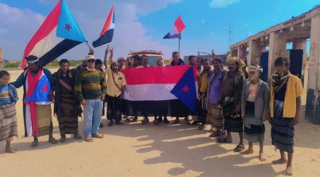 زحف جماهيري من أبين نحو عدن للمشاركة في مليونية الوفاء للمجلس الانتقالي الجنوبي 