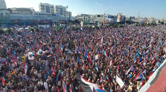 حشود الوفاء والقرار: الجنوب يلتف حول الزُبيدي ويكسر محاولات الإخضاع 