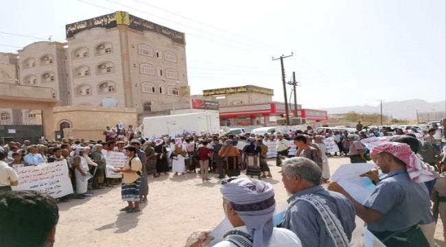 صفقات الإفراج عن الإرهابيين.. لماذا يستفزون الجنوب وأسر شهدائه؟ 