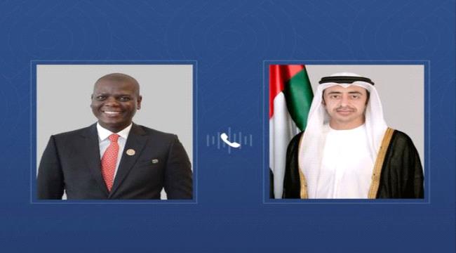 وزير الخارجية الإماراتي يتلقى اتصالاً هاتفياً من نظيره في جنوب أفريقيا 
