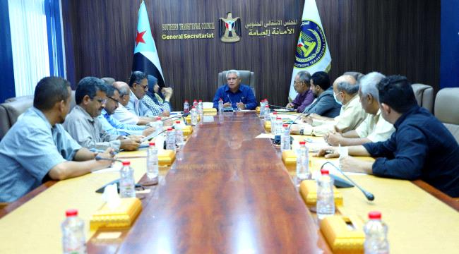 الأمانة العامة تحيي شعب الجنوب على تلبية دعوة الاحتشاد لتجديد التفويض الشعبي للرئيس الزُبيدي 