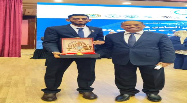الدكتور بازغيفان يتوَّج بلقب أفضل باحث عربي لعام 2026 