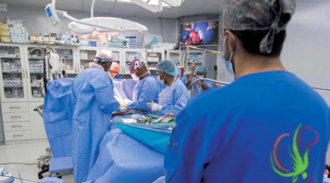 مجتمع منظمة البلسم .. لحظات حاسمة قرب غرف «جراحة القلب» في المكلا