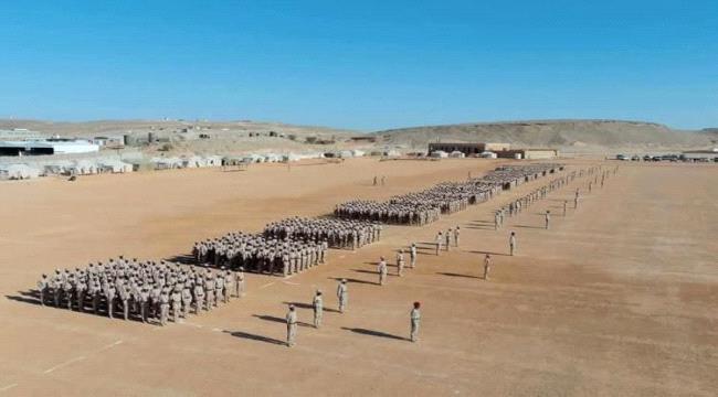 اخبار وتقارير – عرض عسكري في تدشين حفل تخرج دفعة جديدة من القوات الجنوبية بشبوة