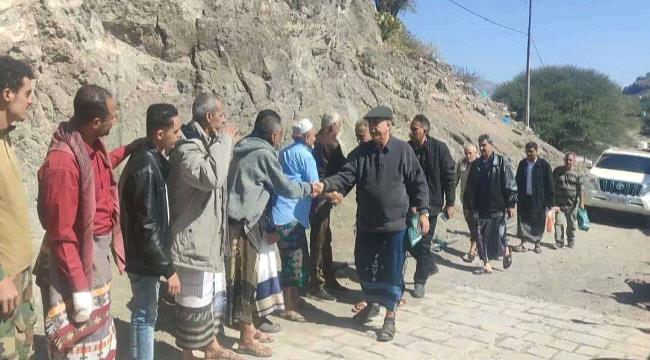 اخبار وتقارير – فريق التواصل يؤدي واجب العزاء لأسرة الشهيد محمد فضل طالب بالضالع