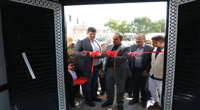 اخبار وتقارير – المحافظ بن ماضي يفتتح مبنى المجمع الحكومي بمديرية مدينة المكلا