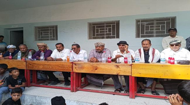 اخبار وتقارير – حفل خطابي وتكريمي لاوائل طلاب مدرسة الشهيد محمد عبد عبدالله بسرار