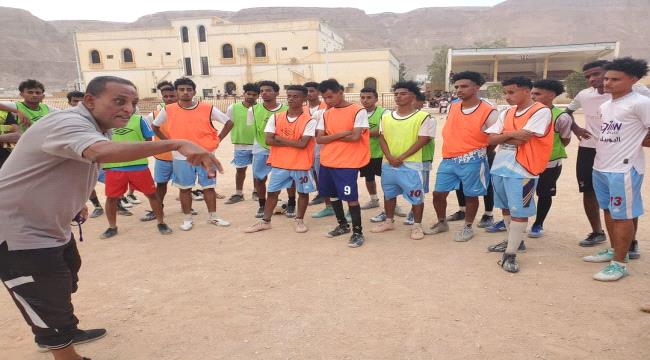 اخبار وتقارير – نادي سيئون يغلق أبوابه ويدعو للمشاركة في الوقفة احتجاجية كبرى