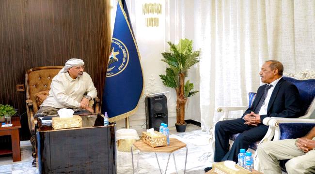 اللواء الزُبيدي يطّلع على سير العمل بالمنطقة العسكرية الثانية وجاهزية منتسبيها
