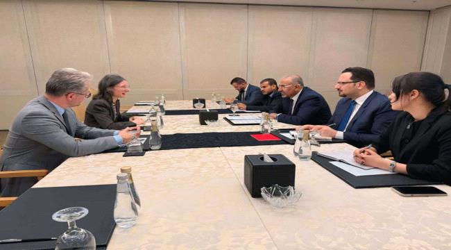 اخبار وتقارير – الرئيس الزُبيدي: نعوَّل على دعم الأشقاء والأصدقاء لإخراج البلاد من أزمتها