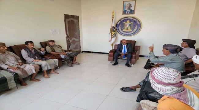 اخبار وتقارير – بن لسود يلتقي بعدد من أعضاء القيادة المحلية للمجلس بمديرية حبّان اخبار وتقارير – بن لسود يلتقي بعدد من أعضاء القيادة المحلية للمجلس بمديرية حبّان