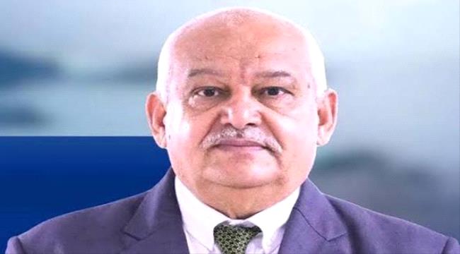 وزير الخدمة المدنية يعزي في وفاة والدة  نائب مدير عام الموارد البشرية  ...