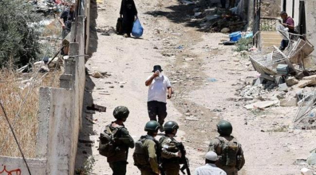 مستوطنون إسرائيليون يهجرون 25 عائلة فلسطينية بالقدس