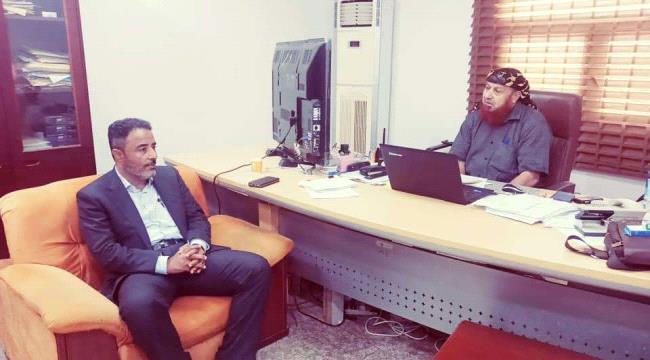 رئيس انتقالي أبين يتفقد مصنع الاسمنت بمديرية خنفر