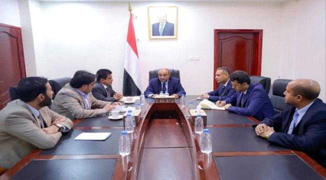 رئيس الحكومة يناقش ملف توفير المحروقات وانتظام الكهرباء