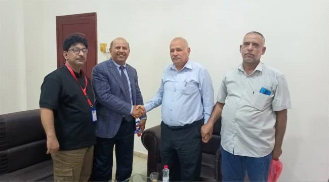 العمري يُشيد بجهود مكتب الصحة في عدن في ظل التحديات