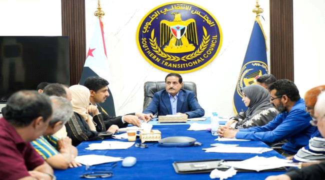 الأمانة العامة تستعرض تقريري الأداء والانضباط الوظيفي لدوائرها خلال شهر مايو