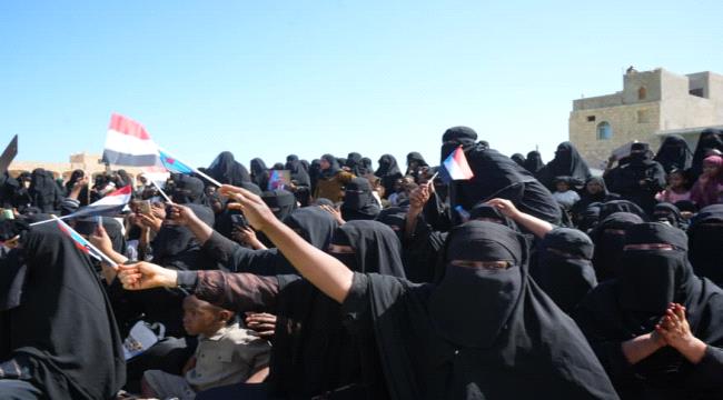 اخبار وتقارير - بحضور رسمي وجماهيري واسع.. سقطرى تحتفي بالذكرى الـ62 لثورة 14 أكتوبر في أجواء وطنية مهيبة