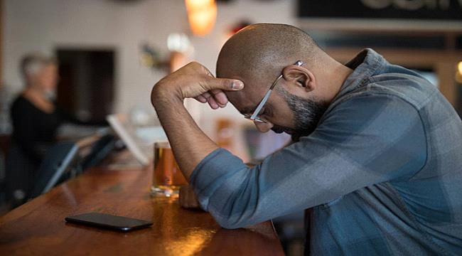 كيف أصبحت مواقع التواصل الإجتماعي مصدر أذى نفسي ...