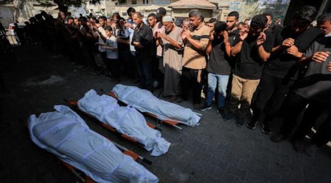 عرب وعالم – استشهاد 3 فلسطينيين من عائلة واحدة بقصف إسرائيلي شمال خان يونس
