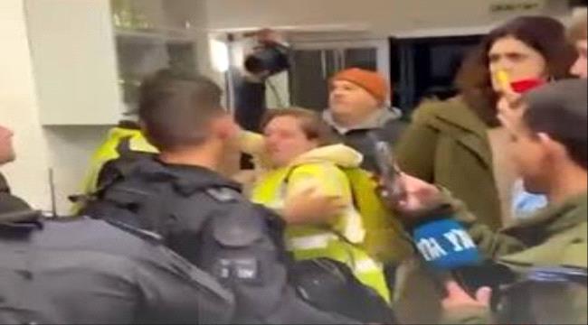 عرب وعالم – “أنت نازي ومسؤول عن هذا الموت”.. إسرائيلية تهاجم بن غفير في عراد عرب وعالم – “أنت نازي ومسؤول عن هذا الموت”.. إسرائيلية تهاجم بن غفير في عراد