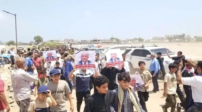 اخبار وتقارير – تشييع جثمان الدكتور عبد الرحمن الشاعر في موكب جنائزي مهيب بالعاصمة عدن