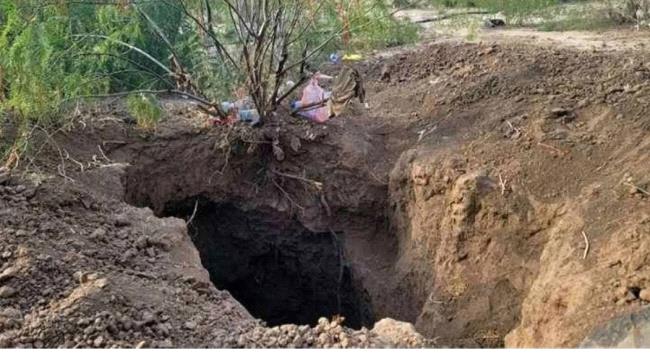 اخبار وتقارير – حفريات غامضة بمقبرة في لحج تثير استياء الأهالي وتطالب بتدخل الأوقاف
