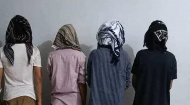اخبار وتقارير – القبض على متهمين بإقلاق السكينة العامة في جعار بأبين